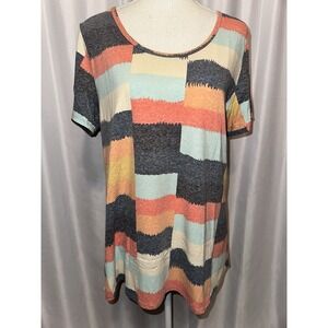 LulaRoe Top Womens Size L Short Sleeve Geometric Round Neck